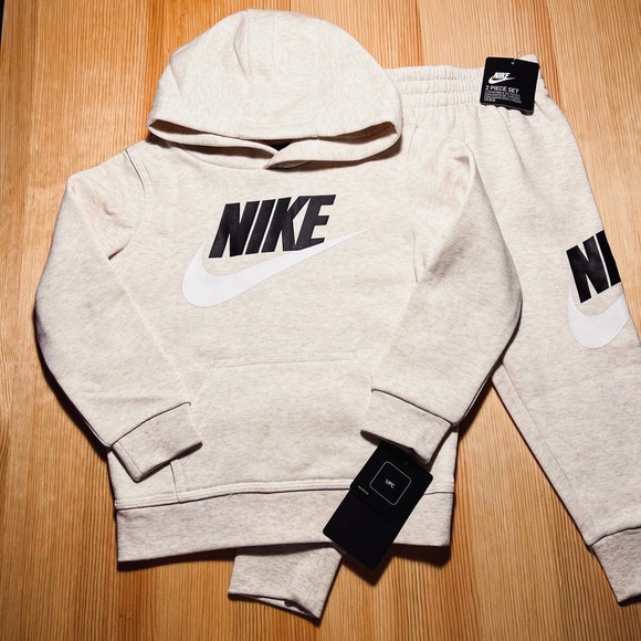 Nike Boys Pullover Joggers Set - Picture 2 of 9